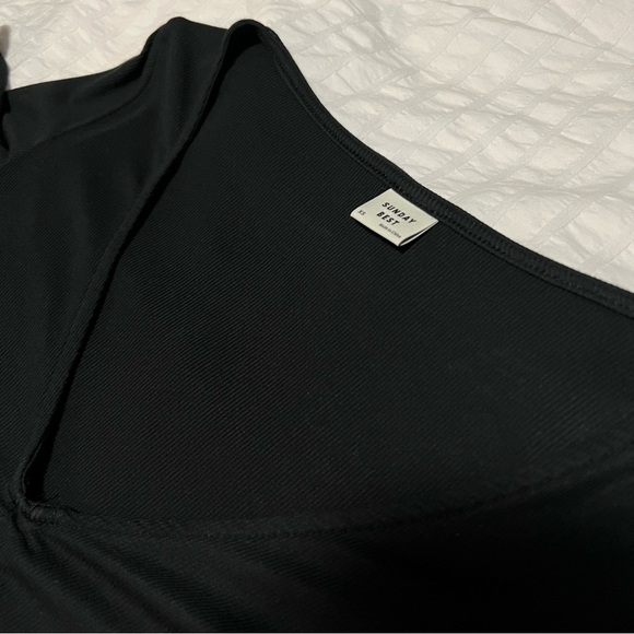 Aritzia Sunday Best Vida Long Sleeve Top - Picture 4 of 4